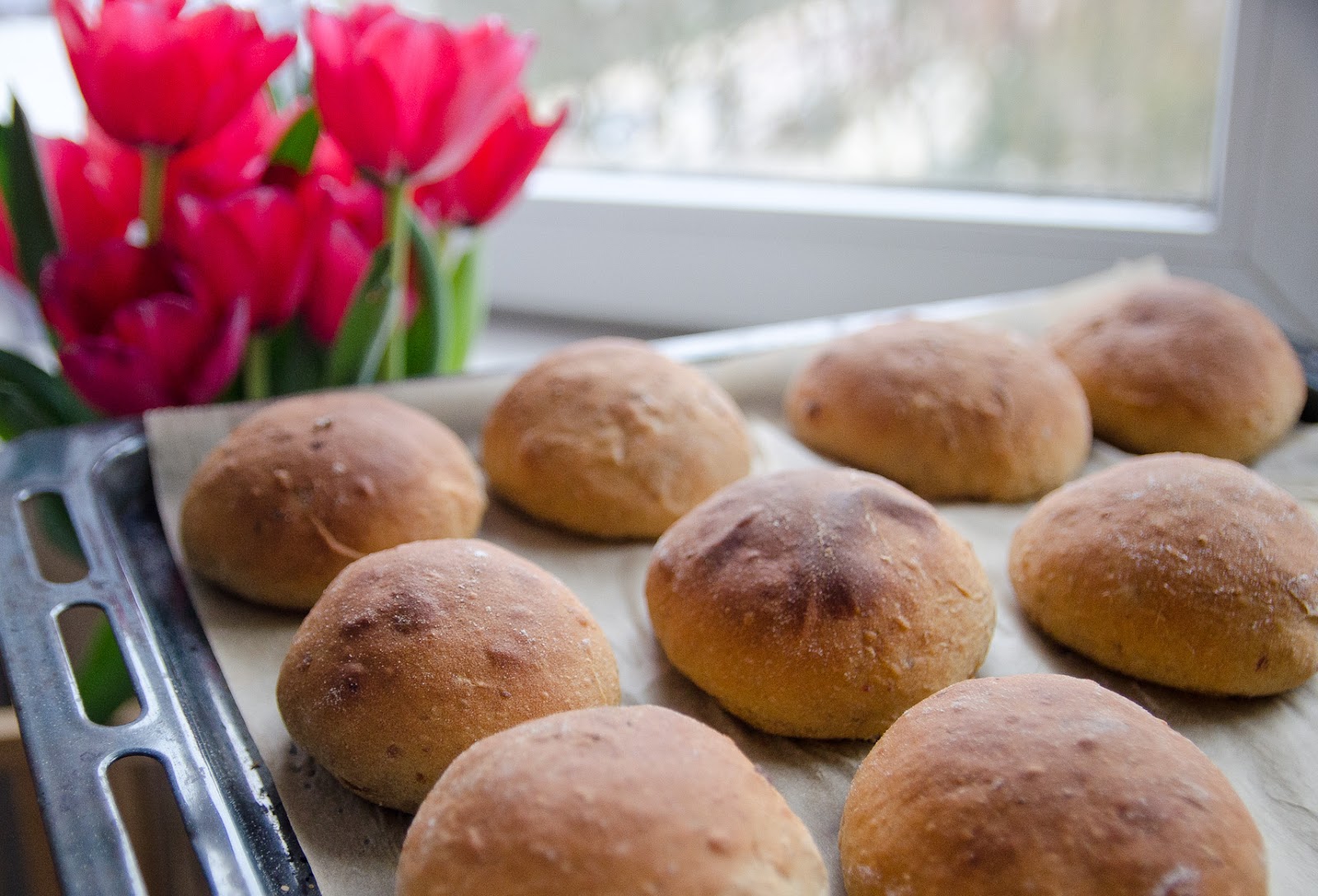 Bułki pszenne z daktylami