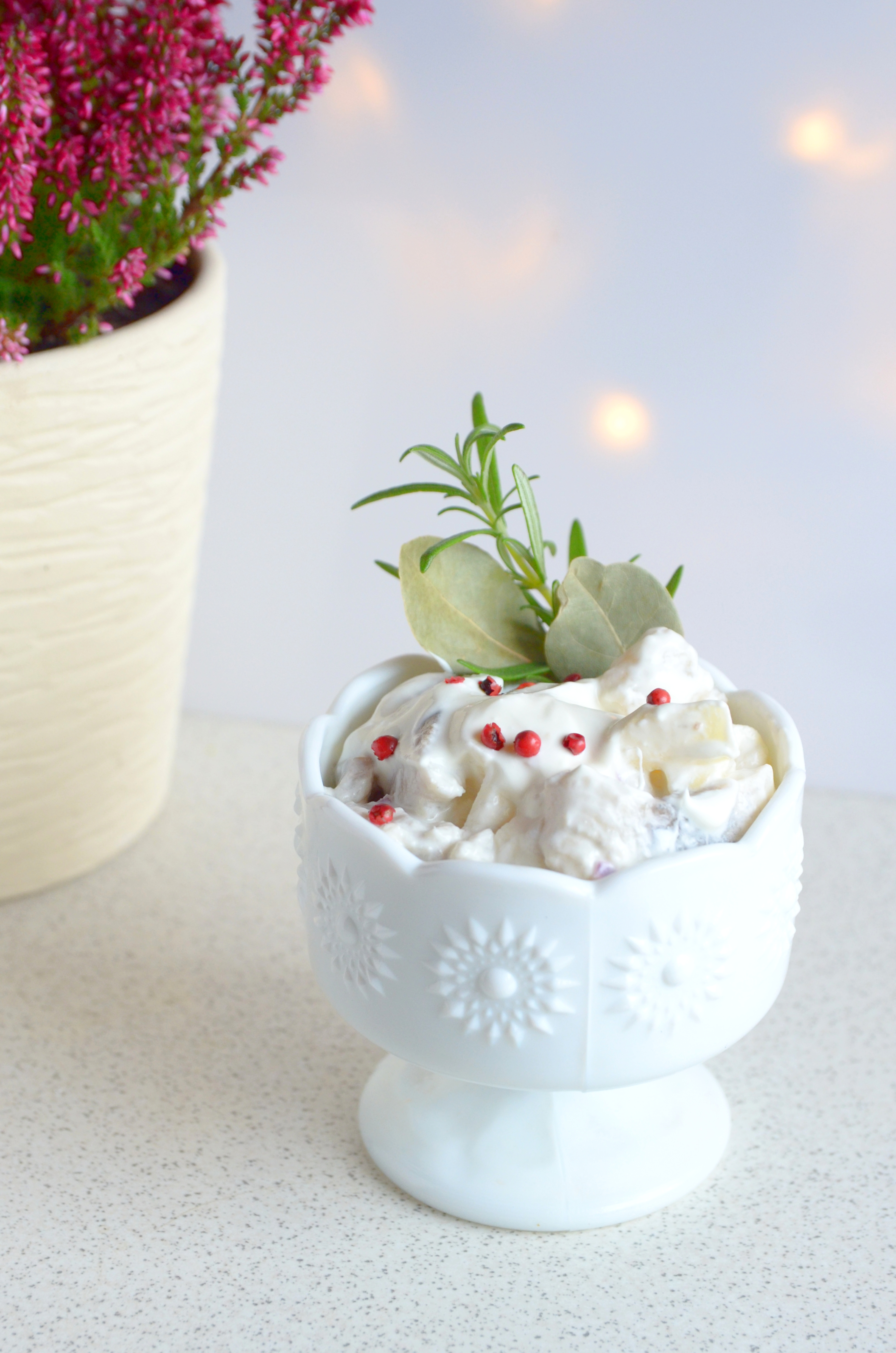 Śledzie w śmietanie z jabłkami