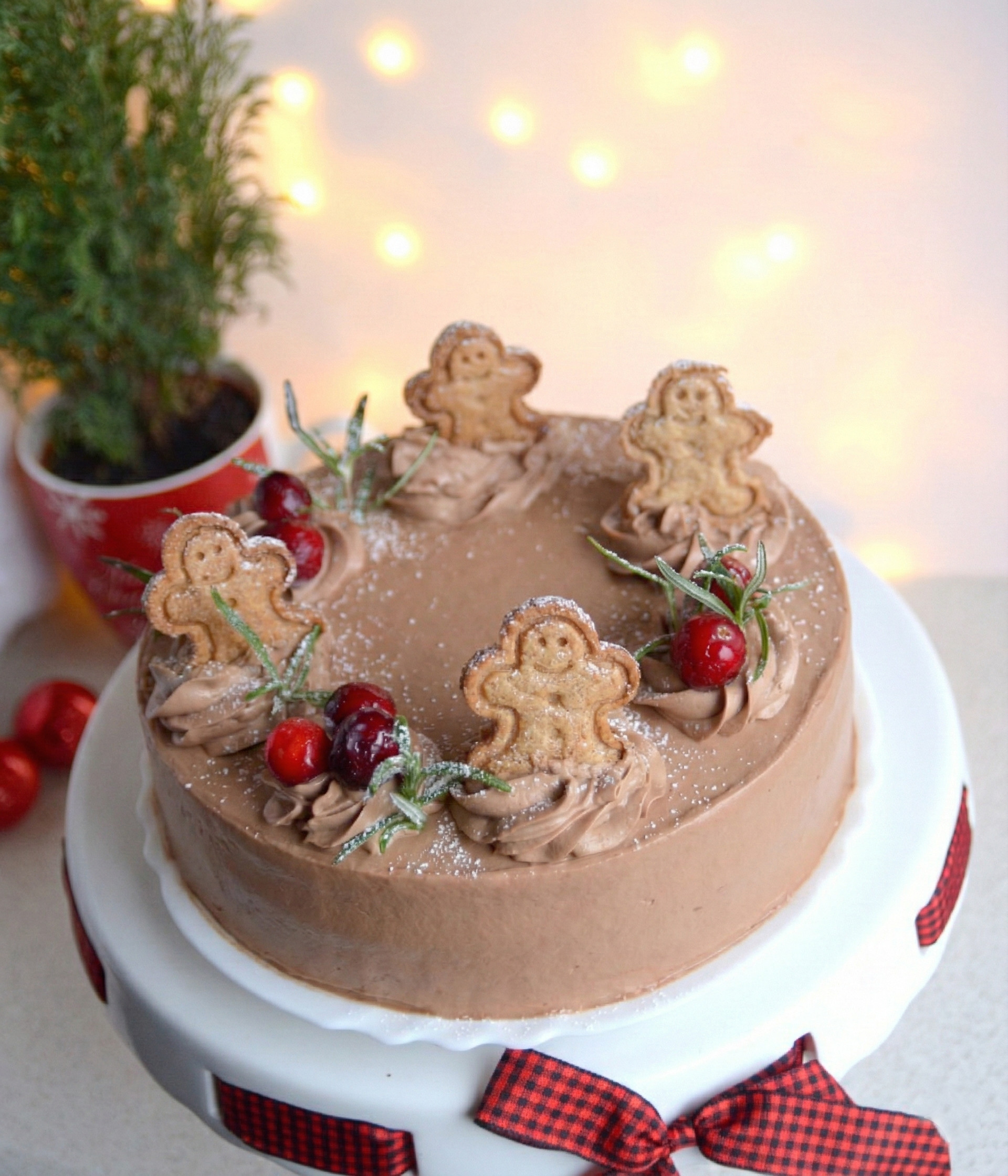 najlepszy świąteczny tort z kremem czekoladowym